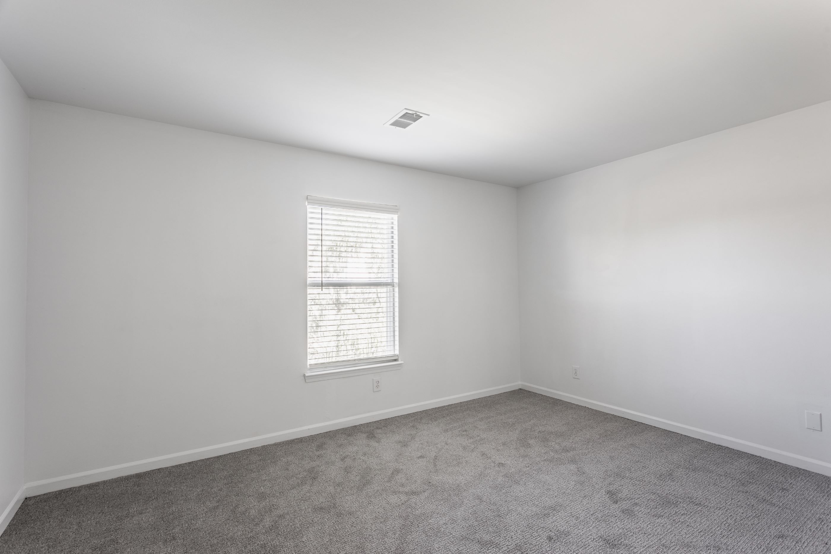 Sundance Apartments 14 of 49