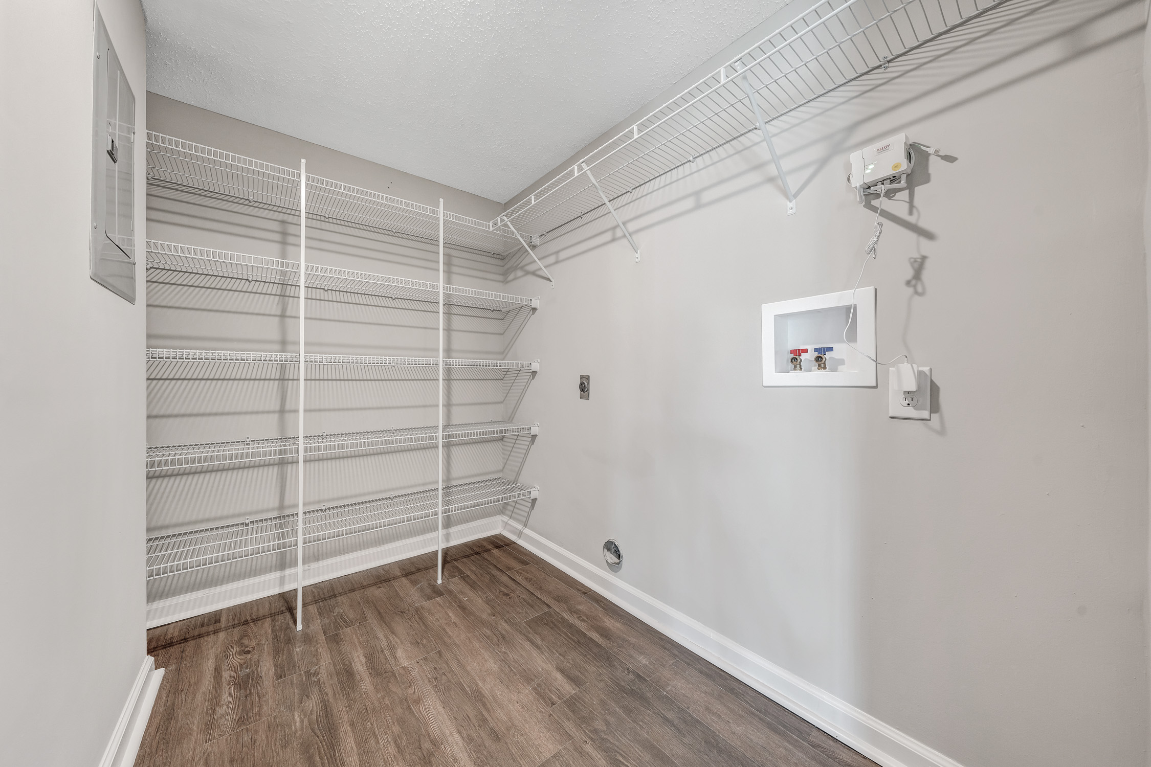 Sunscape Apartments 37 of 57