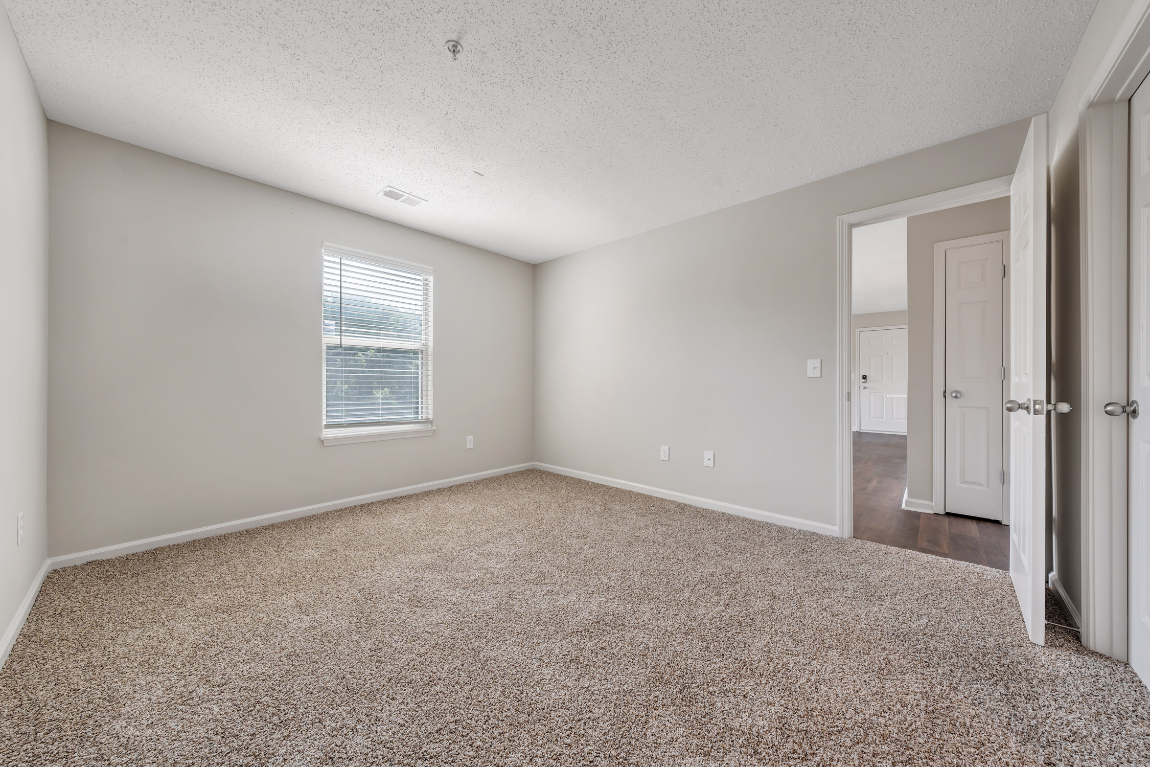Sunscape Apartments 15 of 57