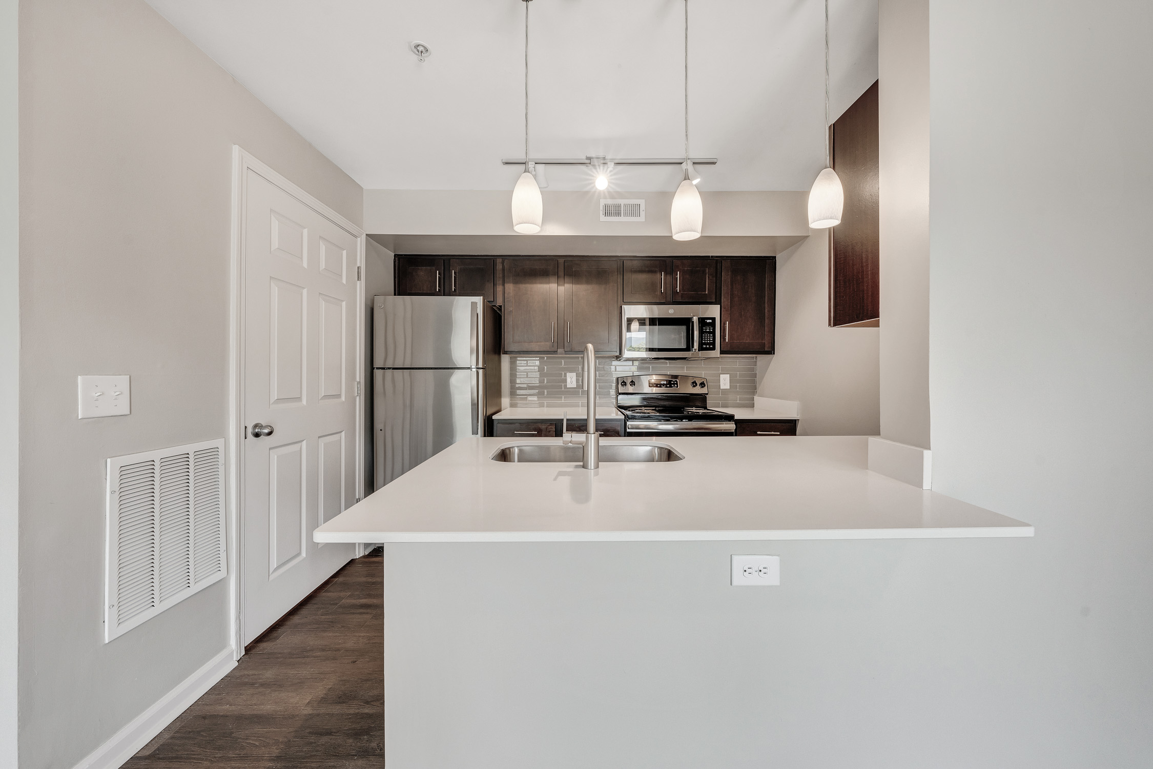 Sunscape Apartments 8 of 12