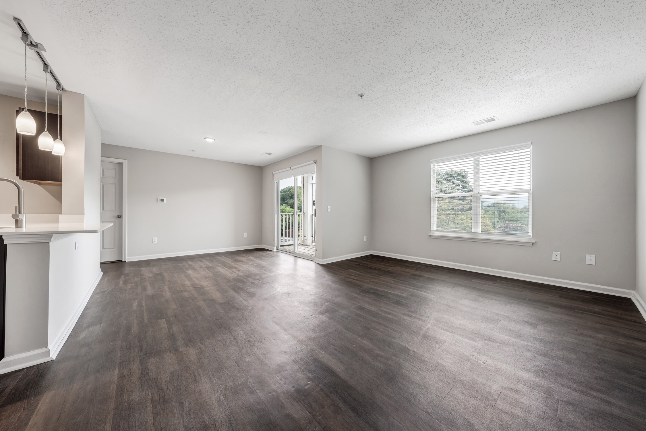 Sunscape Apartments 4 of 12