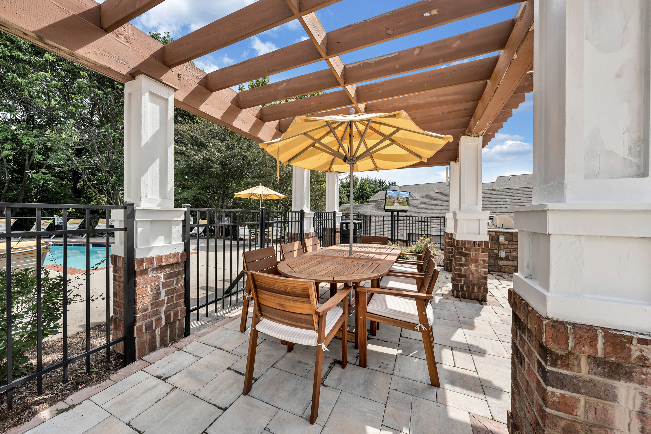Grill area at Sunscape Apartments (3 of 3)