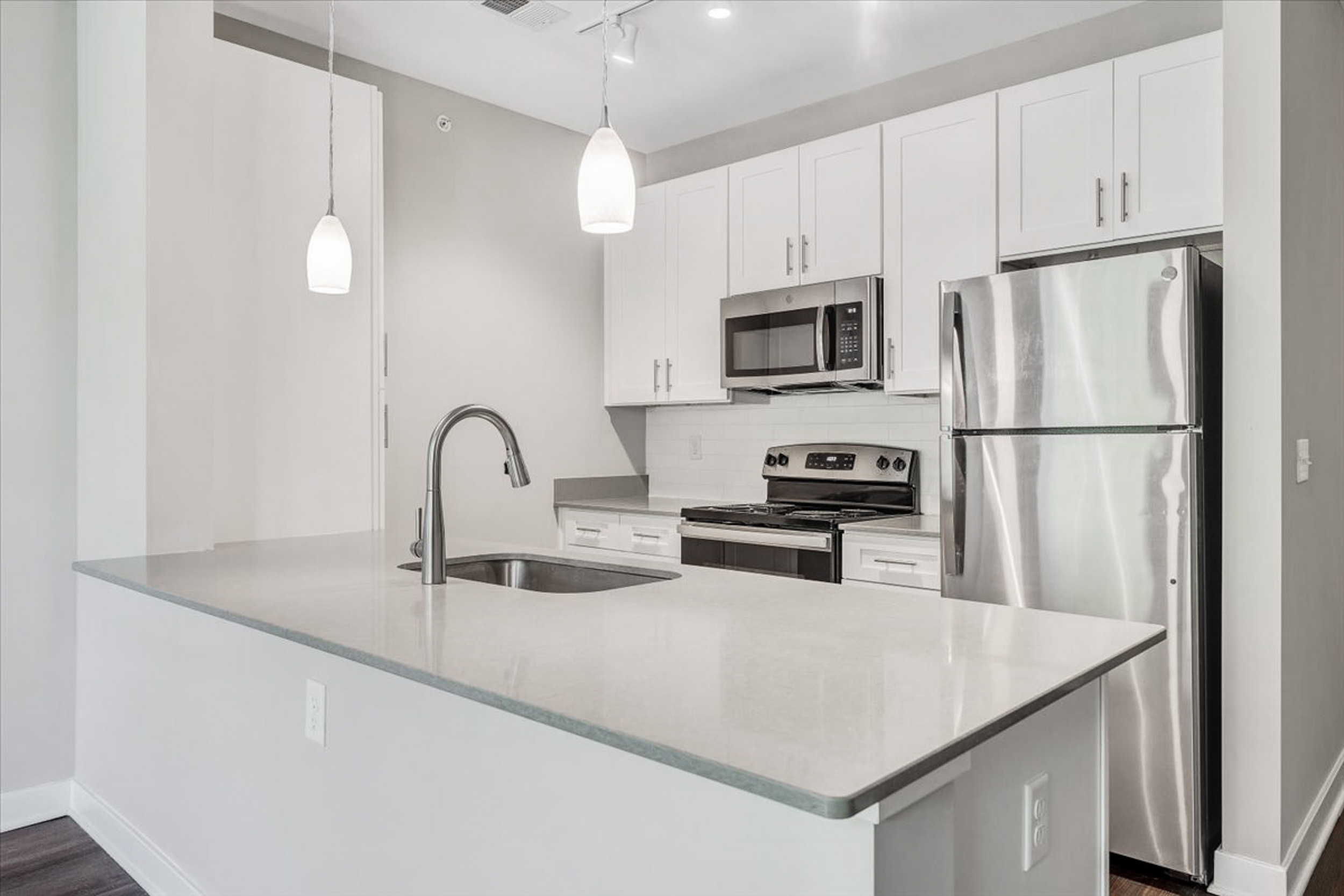 The Retreat Apartments 5 of 12