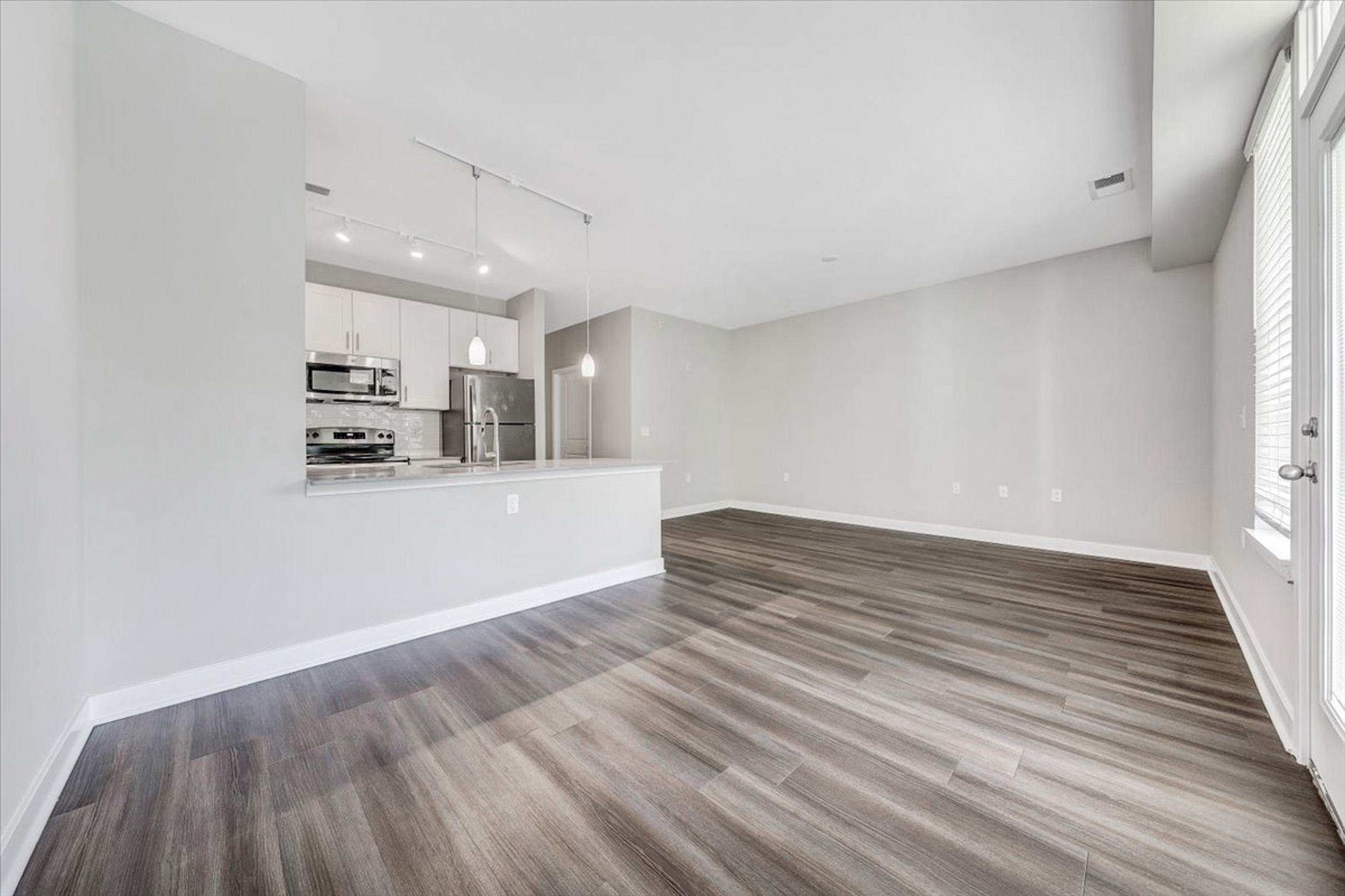 The Retreat Apartments 6 of 12