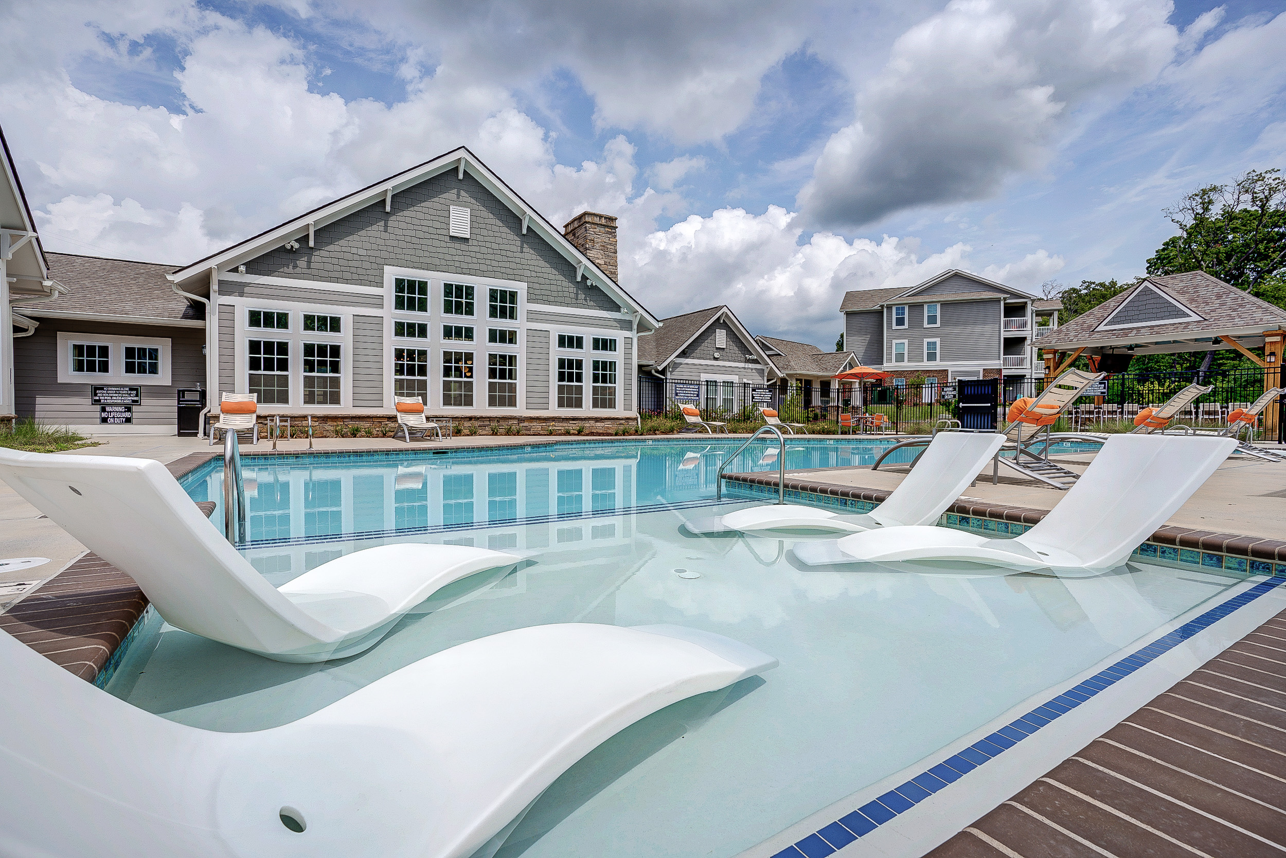 Pool at The Retreat Apartments (4 of 4)