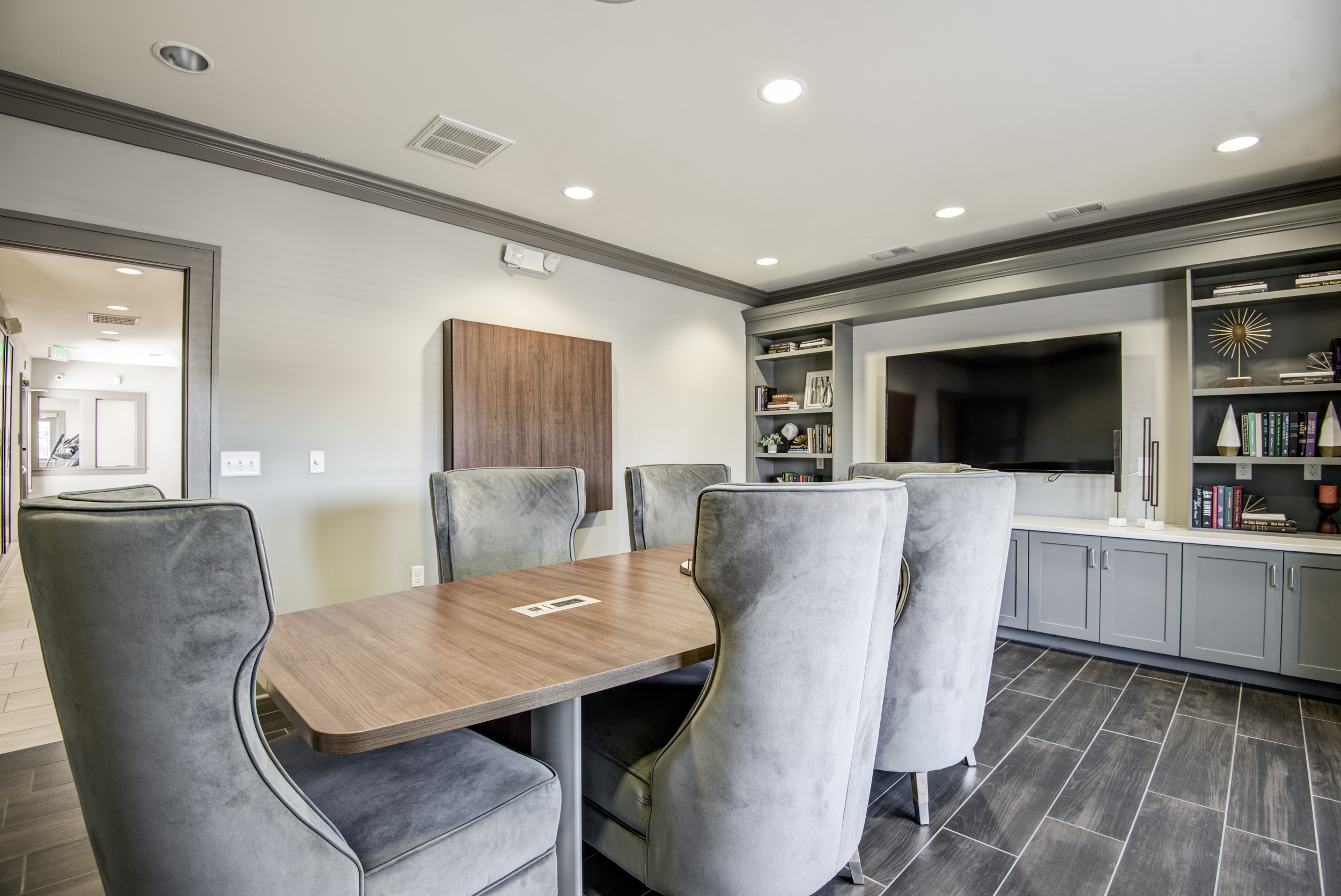 Work space at The Retreat Apartments