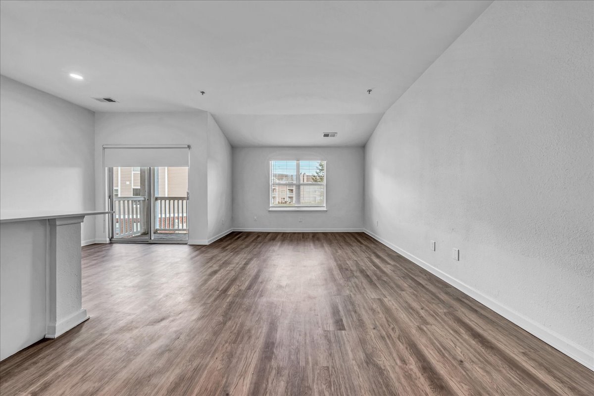 The Vinings Apartments 3 of 12