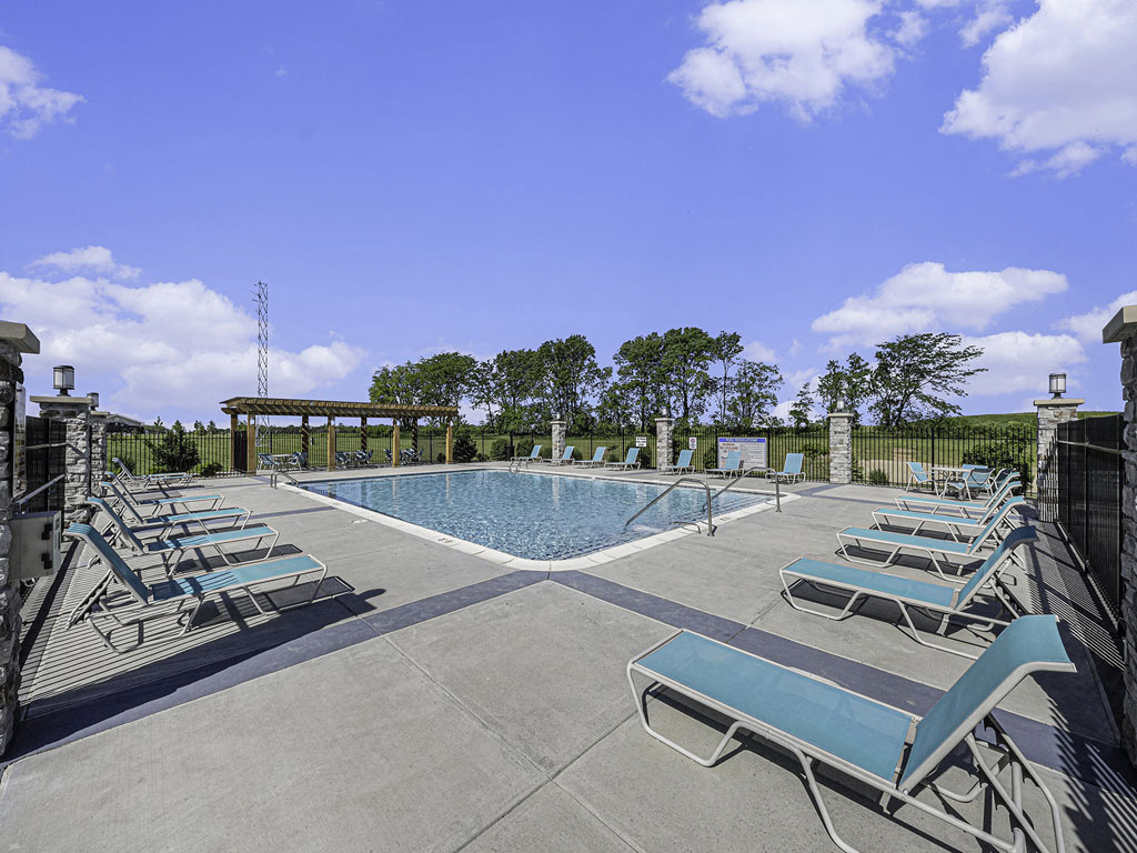 Pool at Eagle Ridge Apartment Homes (1 of 2)