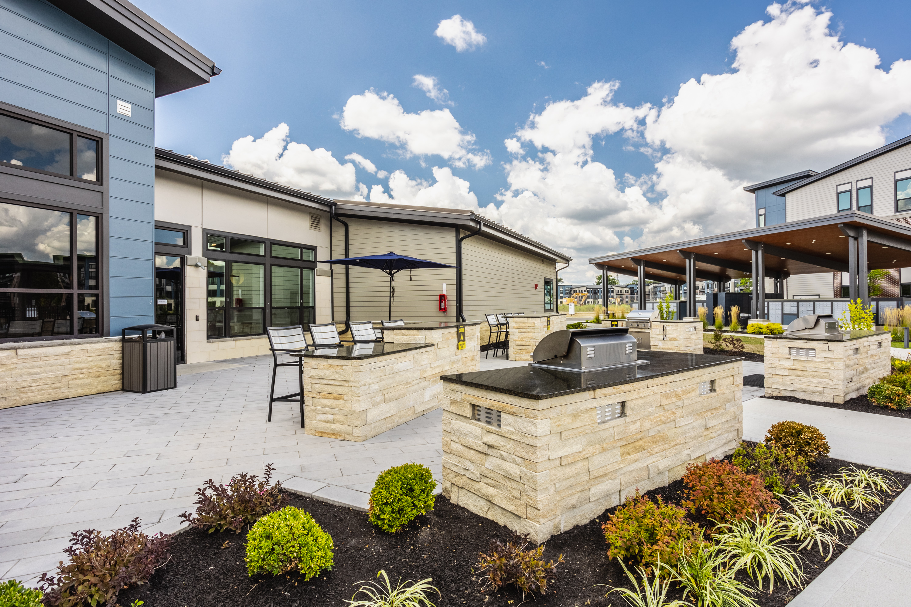 Grill area at Upper Vue Flats (3 of 7)