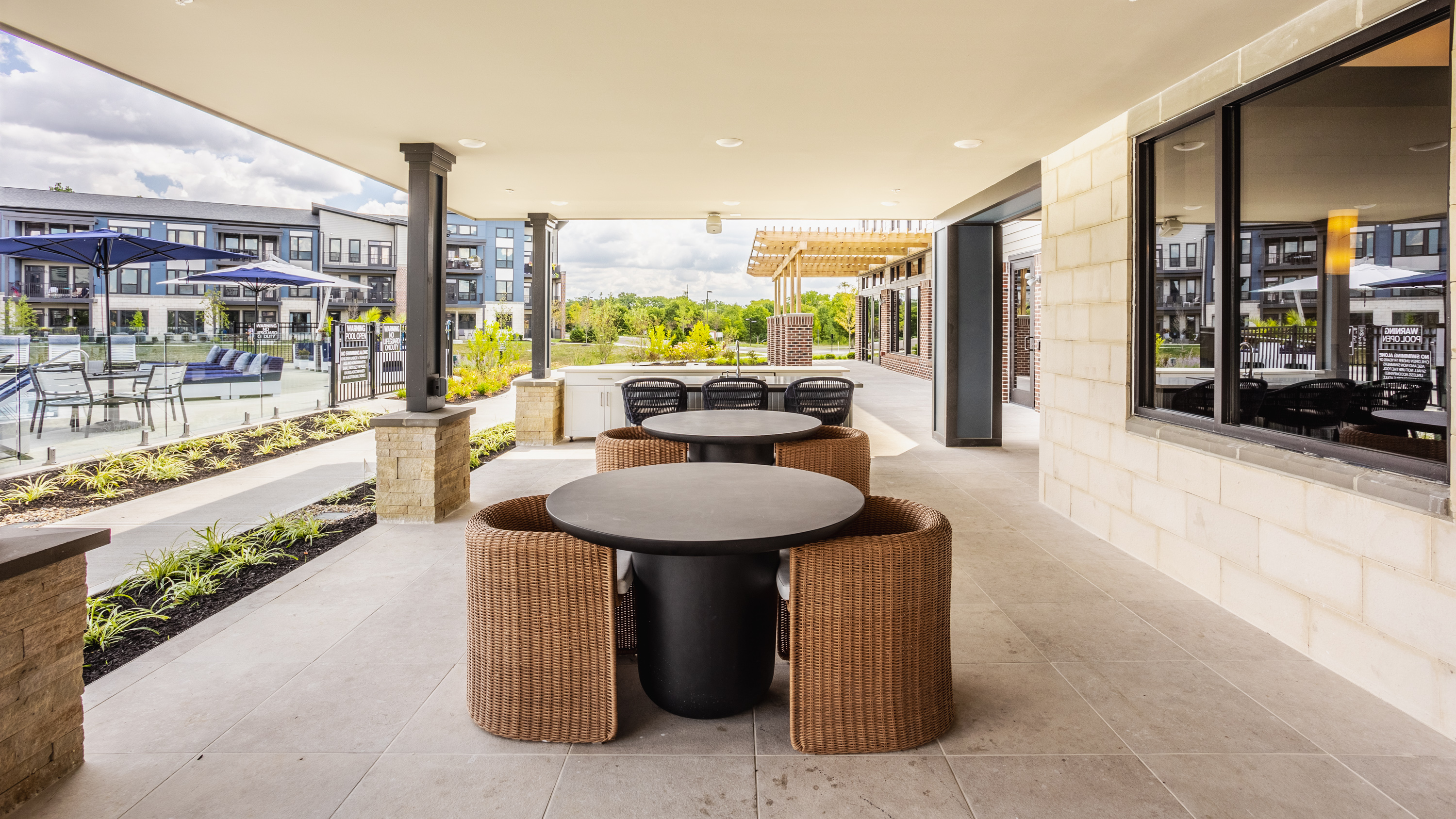 Grill area at Upper Vue Flats (6 of 7)