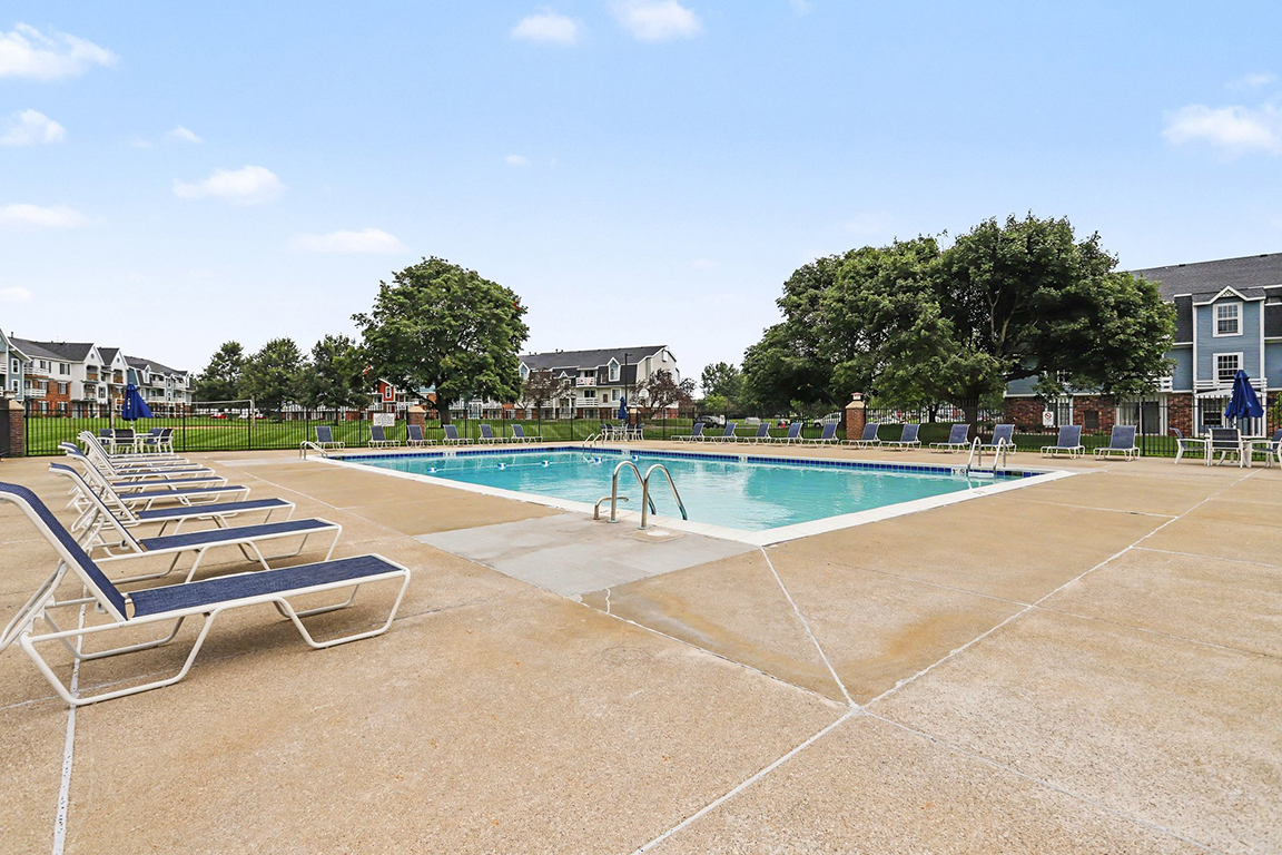 Pool at Walnut Trail Apartments (3 of 4)