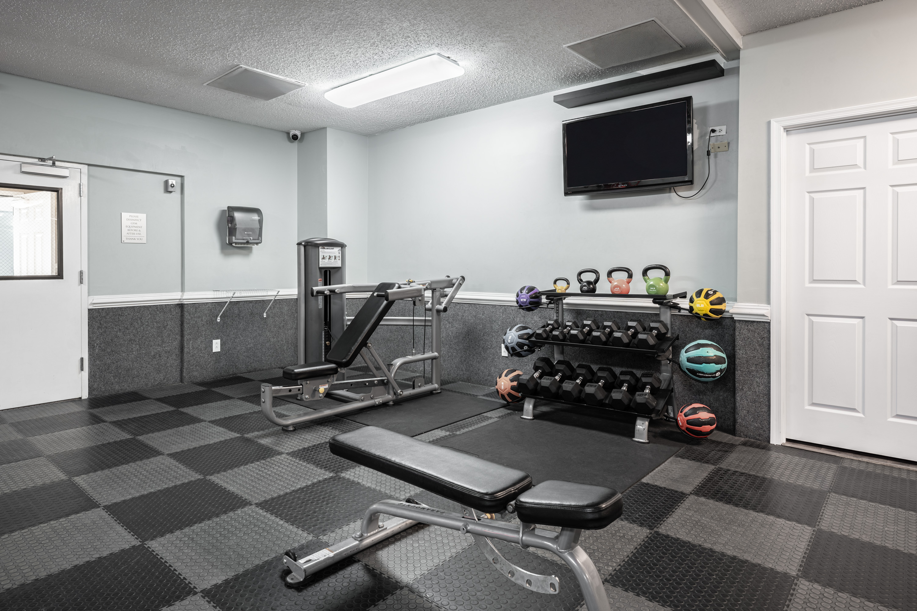 Gym at WaterFront Apartments (4 of 4)