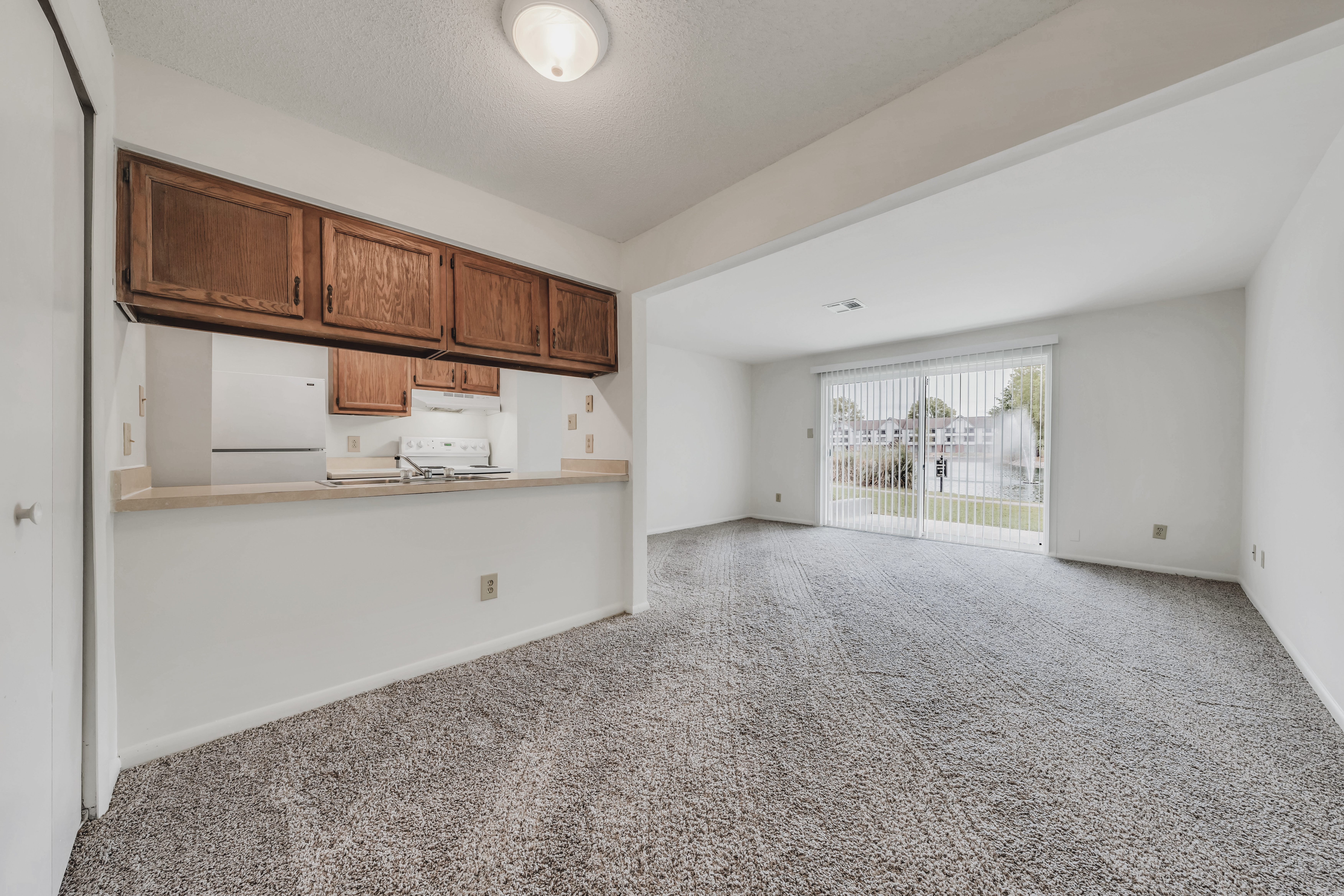 WaterFront Apartments 9 of 12