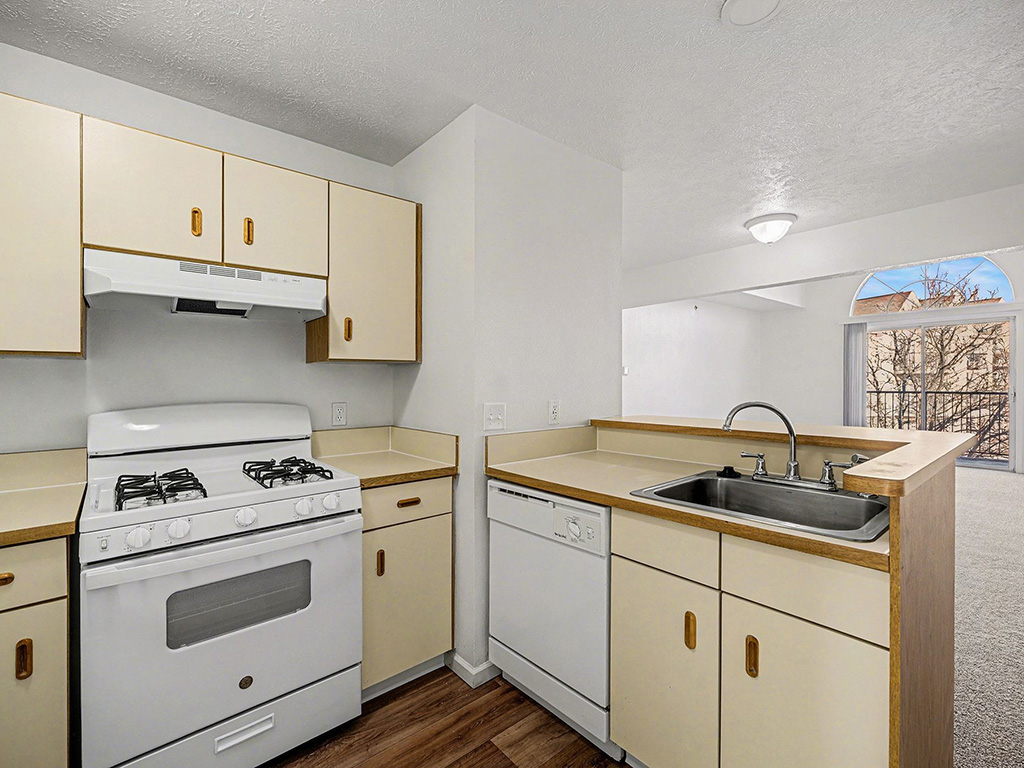 West Hampton Park Apartment Homes 42 of 69