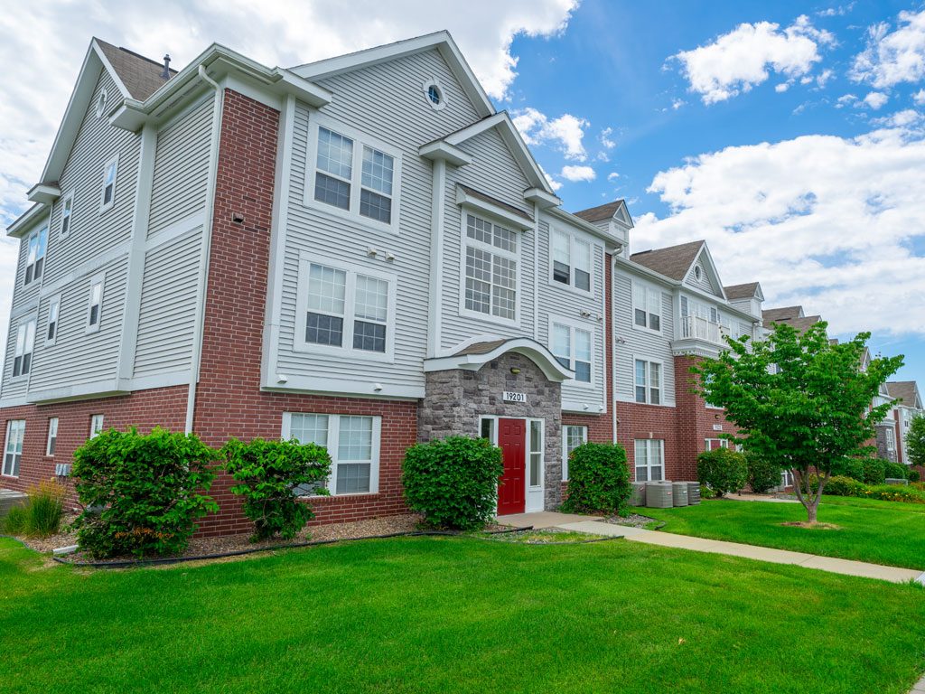 West Hampton Park Apartment Homes 67 of 69