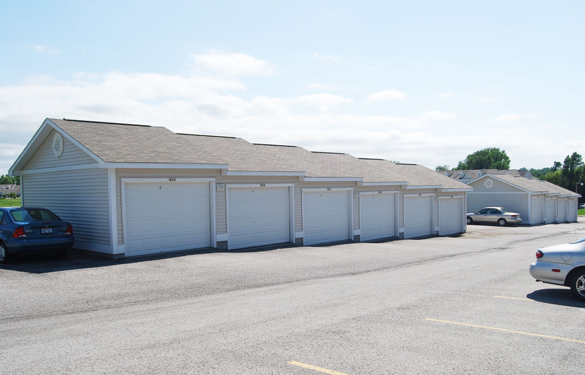 Parking at West Hampton Park Apartment Homes