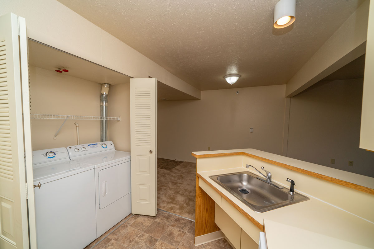 Windmill Lakes Apartments 9 of 12