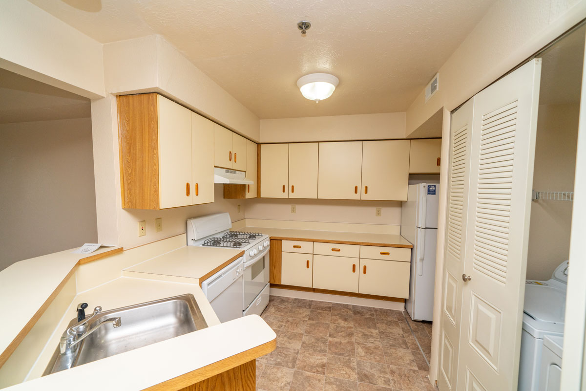 Windmill Lakes Apartments 8 of 12