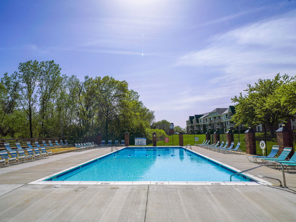 Pool at Wingate Apartments (2 of 4)