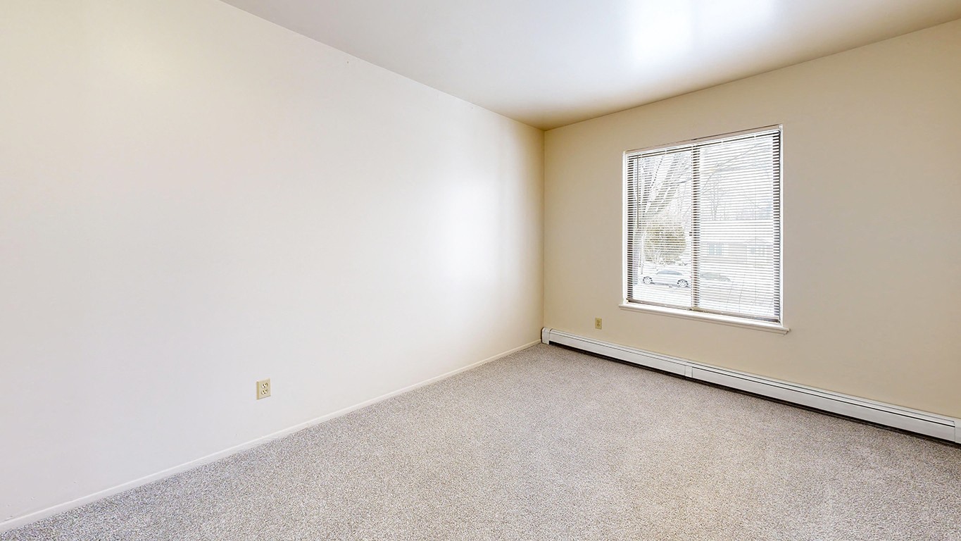 Wood Creek Apartments 9 of 12