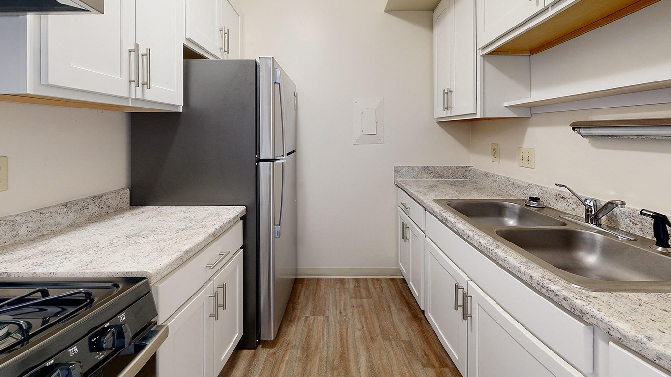 Wood Creek Apartments 5 of 12