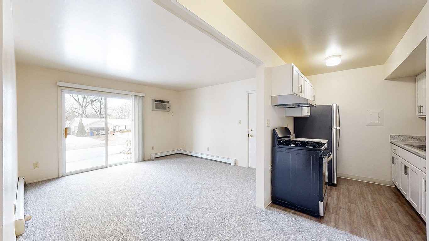 Wood Creek Apartments 4 of 12