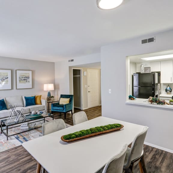 to Overlook Point Apartments in West Valley