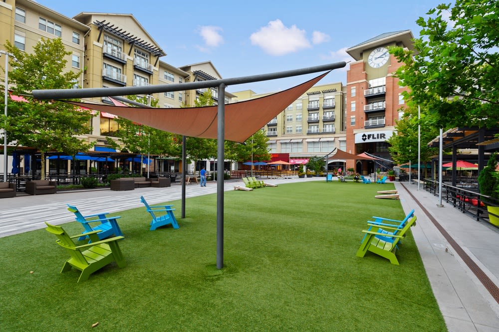 Park at Pentagon Row Apartments in Pentagon City Arlington