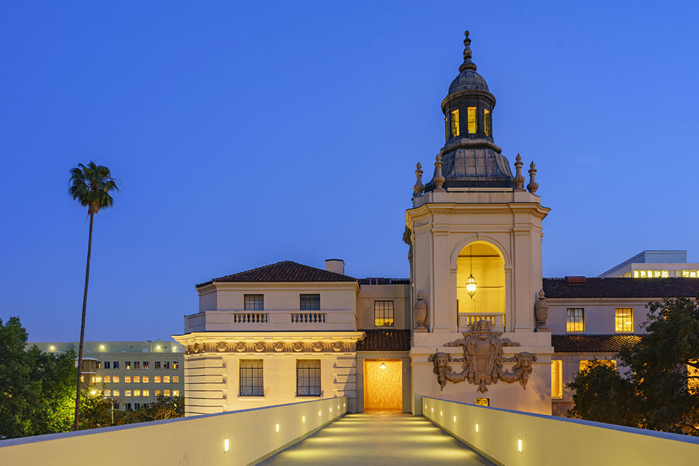 Luxury Apartments Pasadena, Playhouse Village | Trio Apartments