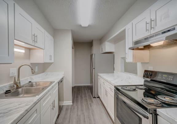 Hills at Hoover Apartments renovated kitchen