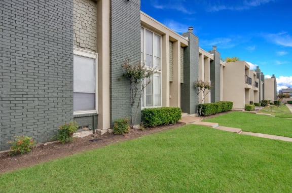falls on clearwood apartments apartments in richardson tx