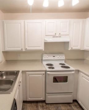 Cobble Court Apartments in Pacific WA