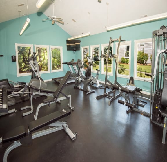 Sir Charles Court Apartments in Beaverton OR