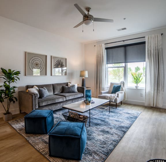 Luxury Apartments Blue Ash, OH The Approach at Summit Park