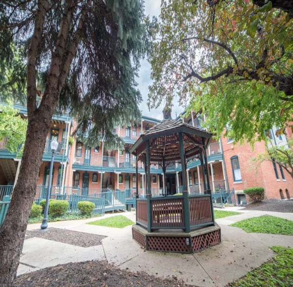 Apartments in Downtown Indianapolis Lockerbie Court Home