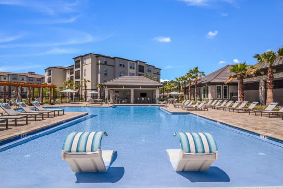 Saltwater Beach Entry Pool at The Oasis at Town Center, Jacksonville, FL, 32246