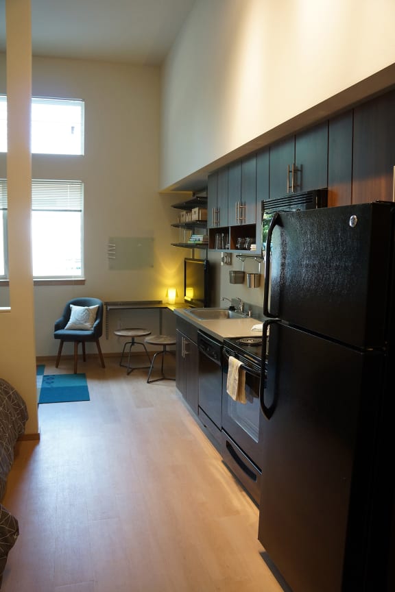 Boxcar South Lake Union Apartment and Community Amenities