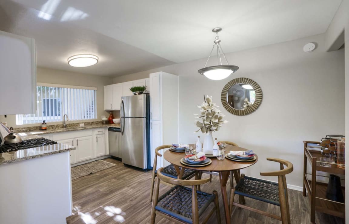 Lakeview at Superstition Springs Mesa, AZ Apartments