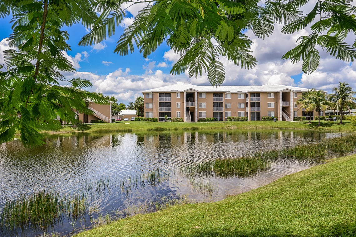Promenade at Reflection Lakes Apartments in Fort Myers, FL