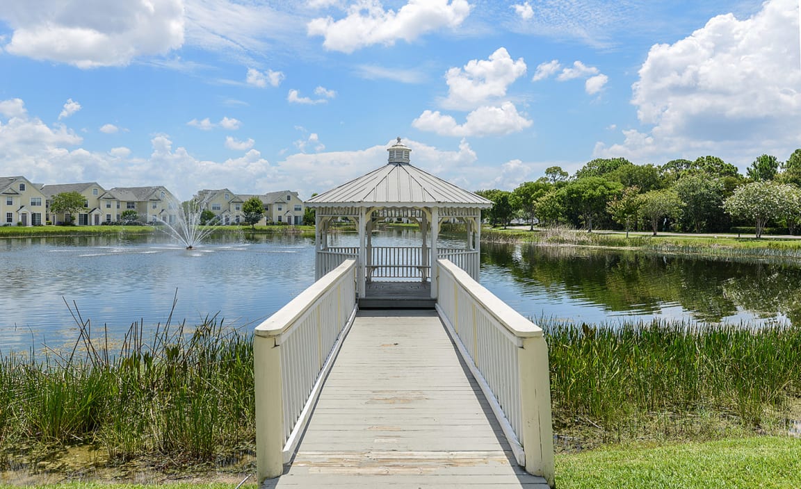 Bay Harbor Apartments in Fort Myers, FL
