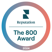 the logo of the 800 award with a blue circle around it