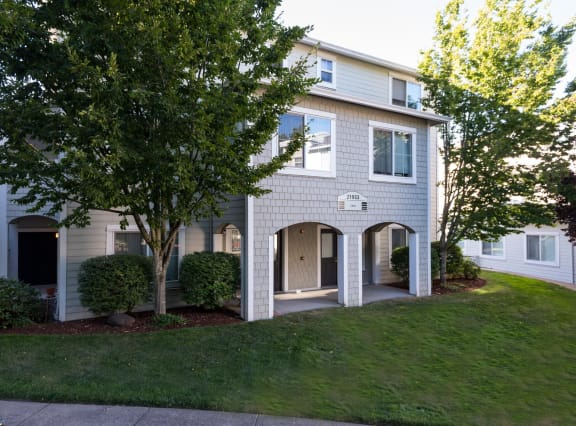 chinook way apartments in fairview or