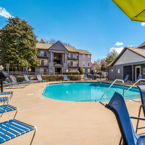 Arrowood Crossing Apartments in Charlotte, NC