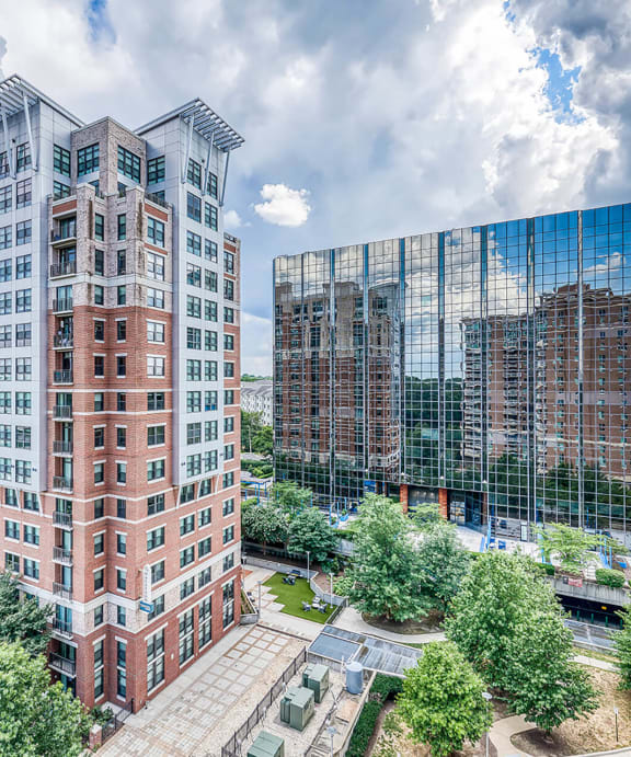 Halstead Tower by Windsor Luxury Apartments in Alexandria, VA