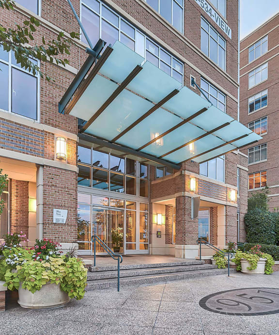 Luxury Apartments in Fells Point The Crescent at Fells Point