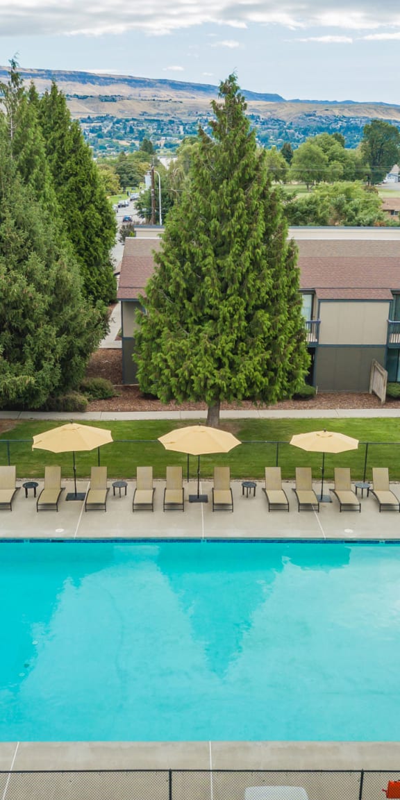 Cedarwood Apartments in Wenatchee, WA