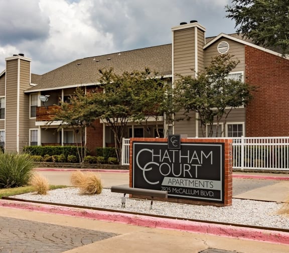 Chatham Court Reflections Apartments in Dallas TX