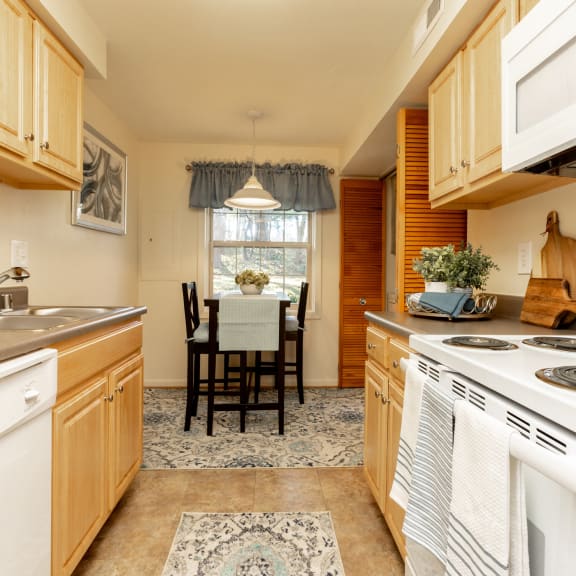 Large eat in kitchen at Spring Hill Townhomes