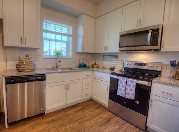 the crest apartments naples fl