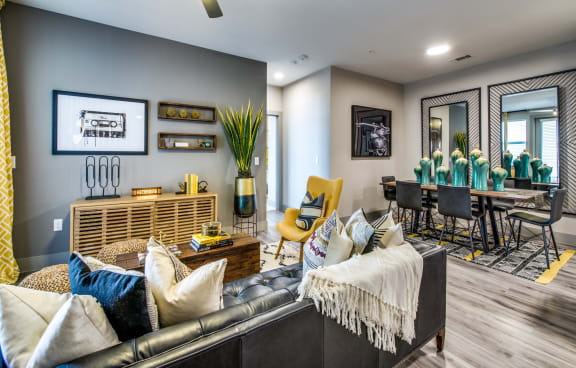 Henley Riverside Apartments In Austin Tx
